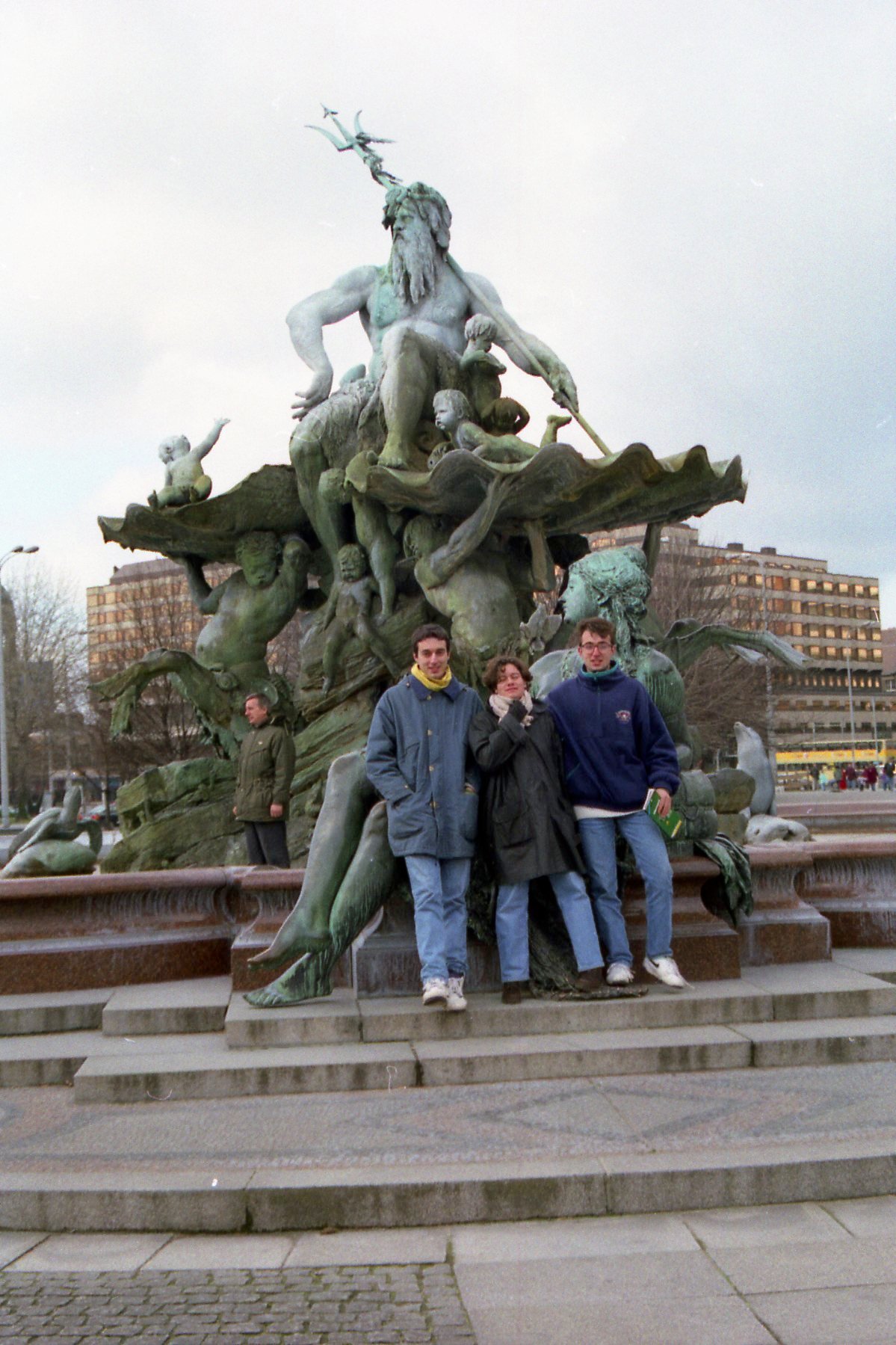 Noi tre a Berlino, Fontana del Nettuno